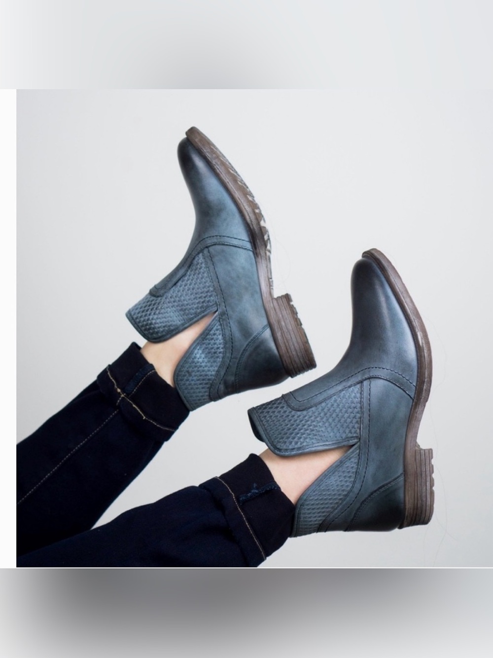 NWOB Roan by Bed Stu Gossip ankle boots  distressed gray leather finish size 7